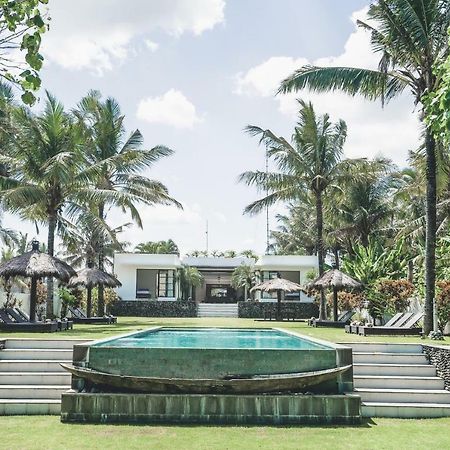 Pantai Hitam Villa Selemadeg Exterior foto