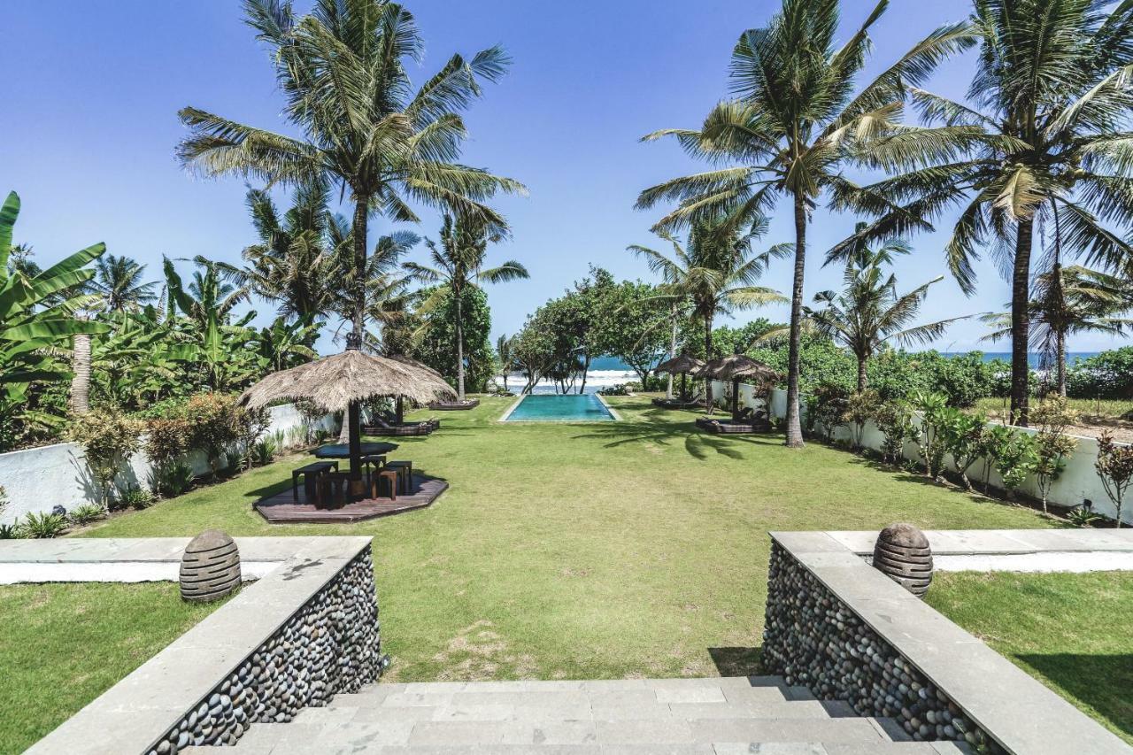 Pantai Hitam Villa Selemadeg Exterior foto